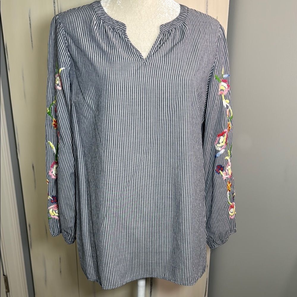 Talbots Blue and White embroidered Long Sleeve Top